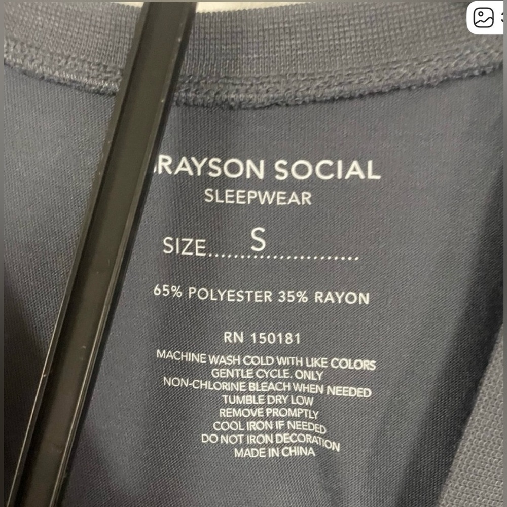 Grayson Social Butterfly Graphic Sleep Tee w/ Hair Tie NWT Size Small Gray Shirt - Picture 3 of 4
